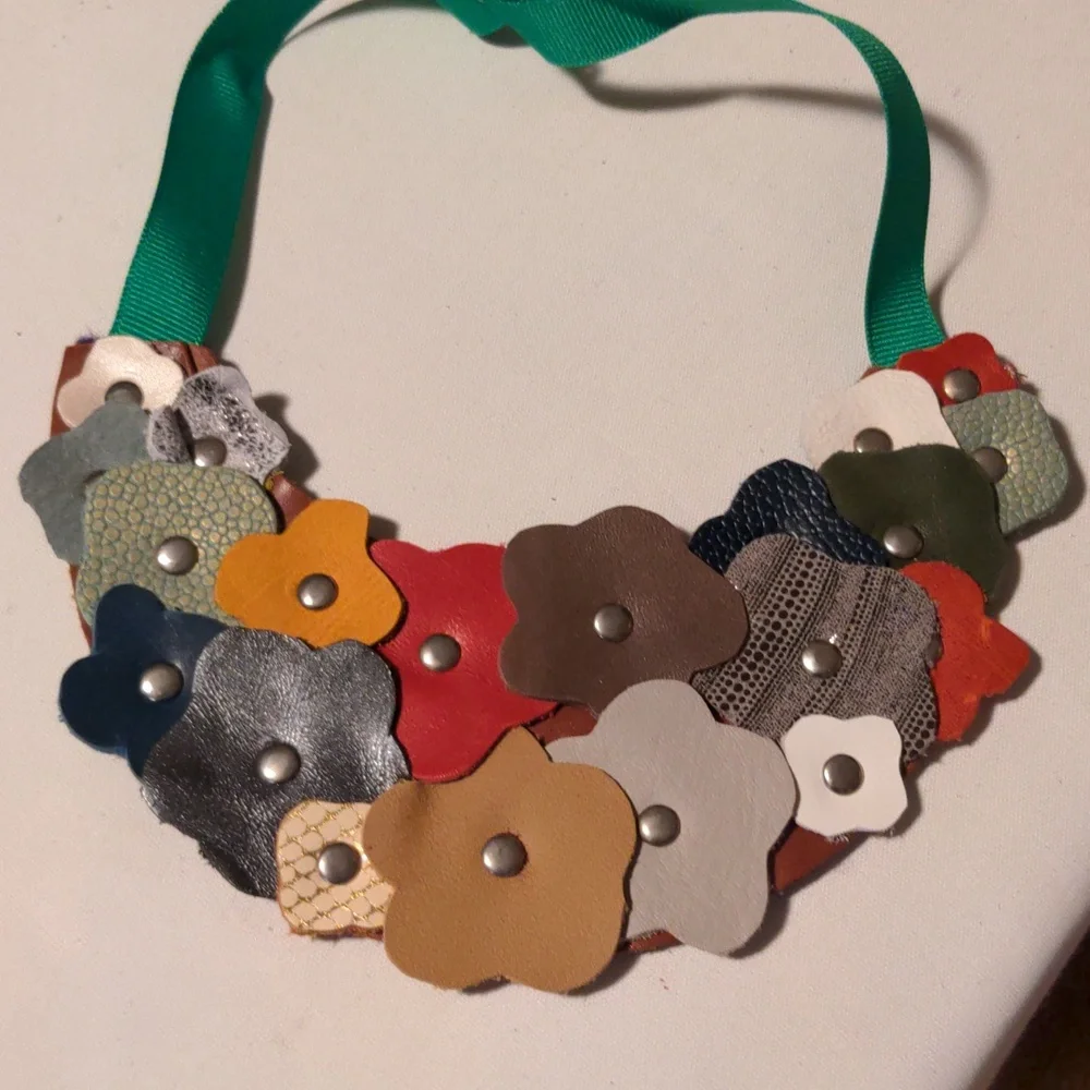 Handmade Genuine Leather Flower Bib Statement Necklace 065 🔥HP 1-12-25🔥 - Picture 4 of 11